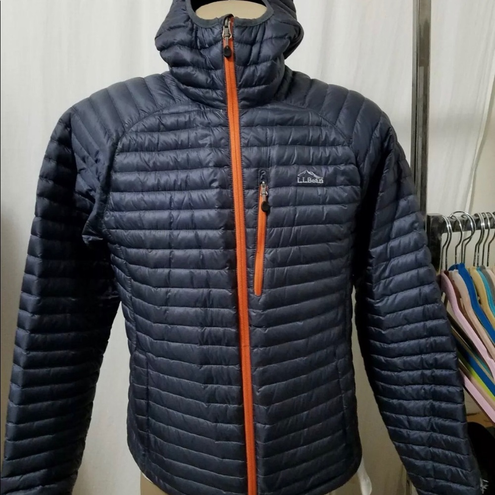LL Bean 850 Hooded Down Sz. Medium.